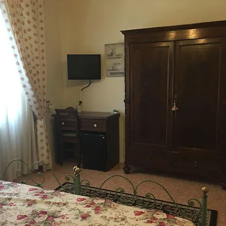 Pensionat La Casa Di Ugo