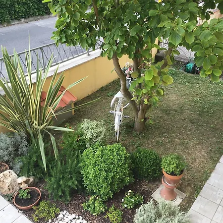 Pensionat La Casa Di Ugo 3*