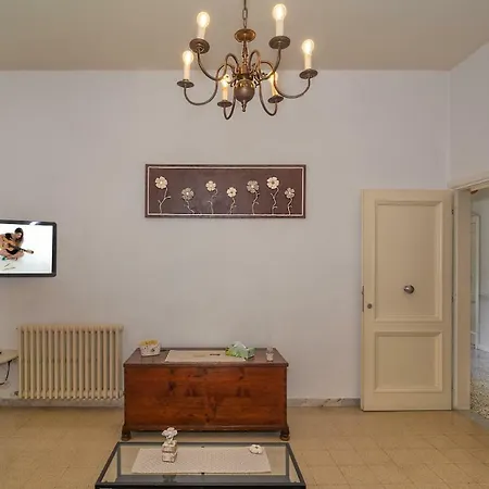 Pensionat La Casa Di Ugo 3*